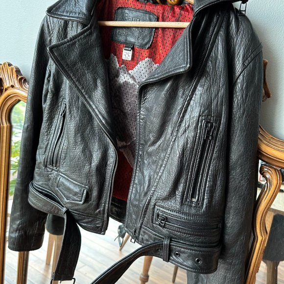 Cropped Motorcycle Black Leather Jacket - Picture 9 of 16